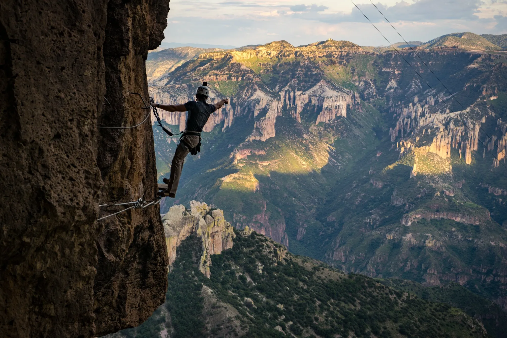 Vía Ferrata - Parque de Aventuras Barrancas del Cobre